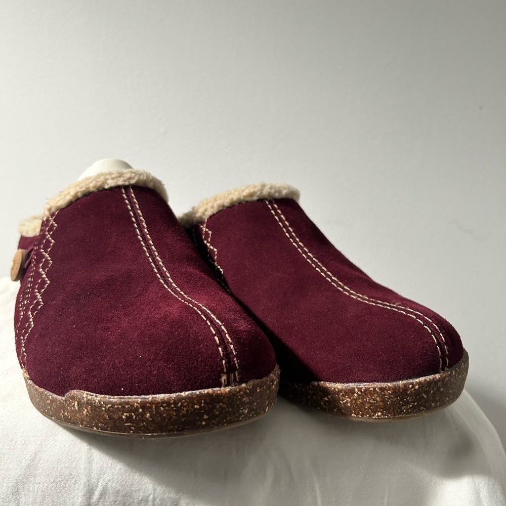 Earth Origins Burgundy Mules
